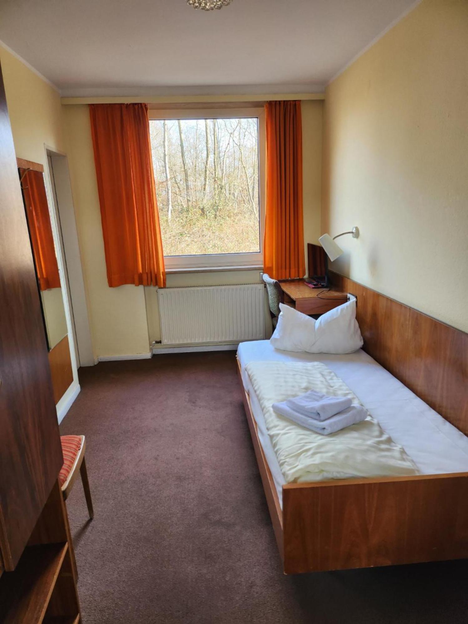 Autobahn Hotel Pfungstadt Ost Екстер'єр фото